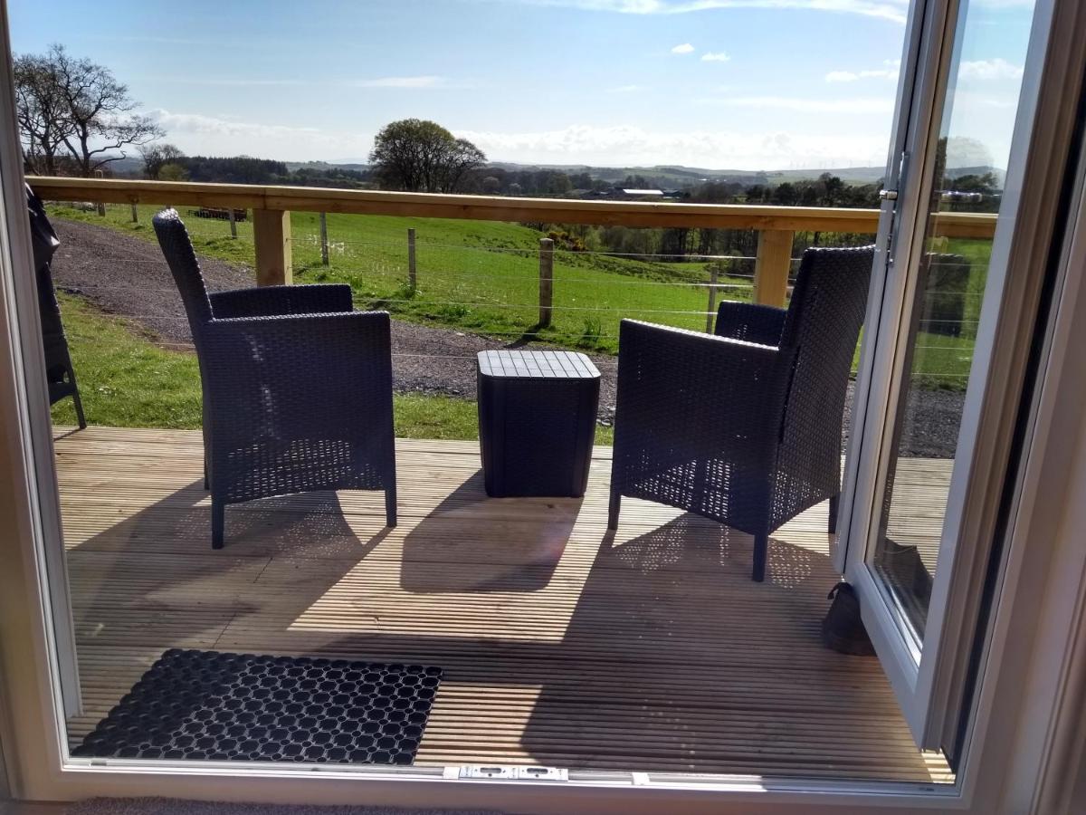 Cleeves Cabins Ailsa Luxury Lodge With Hot Tub Dalry  Zewnętrze zdjęcie