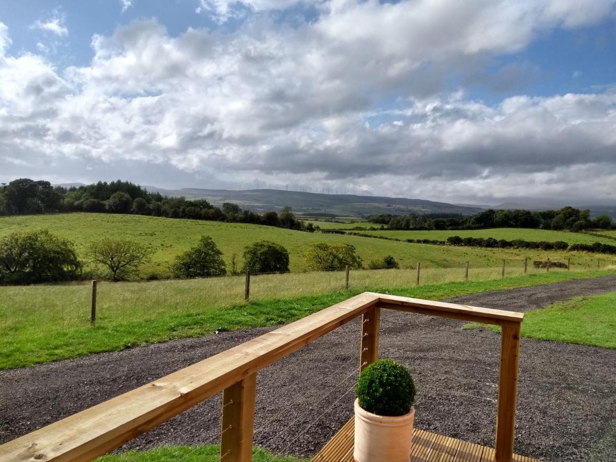 Cleeves Cabins Ailsa Luxury Lodge With Hot Tub Dalry  Zewnętrze zdjęcie